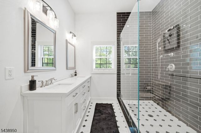 67 Virginia Ln, West Milford Twp., NJ 07480