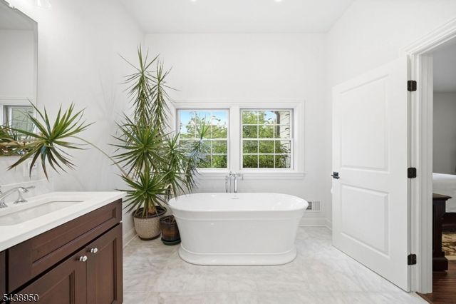 67 Virginia Ln, West Milford Twp., NJ 07480