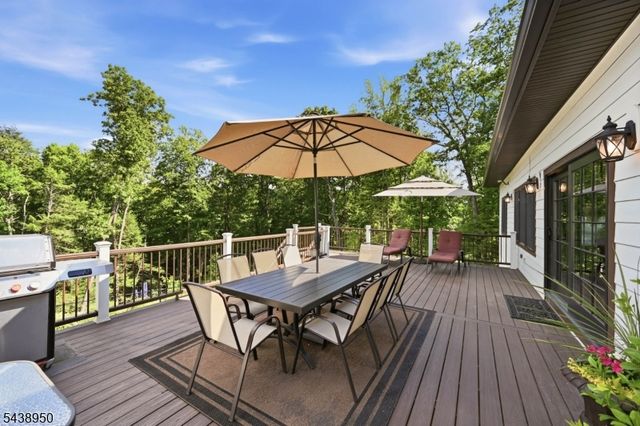 67 Virginia Ln, West Milford Twp., NJ 07480