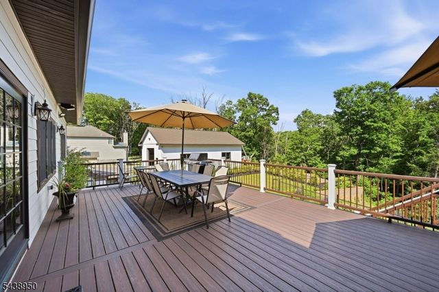 67 Virginia Ln, West Milford Twp., NJ 07480