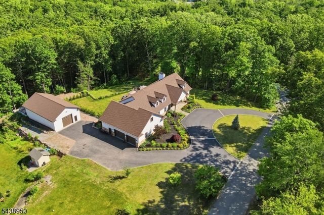 67 Virginia Ln, West Milford Twp., NJ 07480
