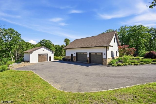 67 Virginia Ln, West Milford Twp., NJ 07480