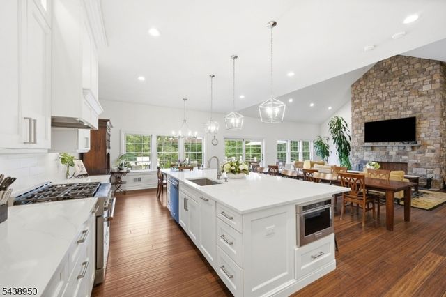67 Virginia Ln, West Milford Twp., NJ 07480