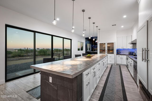 2974 W SUNRISE Drive, Laveen, AZ 85339