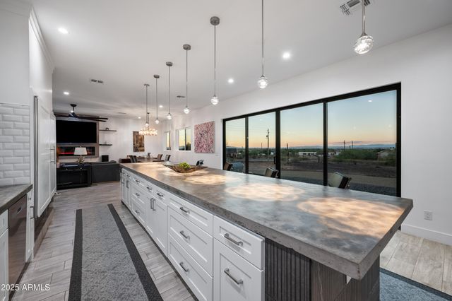 2974 W SUNRISE Drive, Laveen, AZ 85339