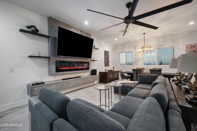 2974 W SUNRISE Drive, Laveen, AZ 85339