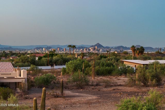 2974 W SUNRISE Drive, Laveen, AZ 85339