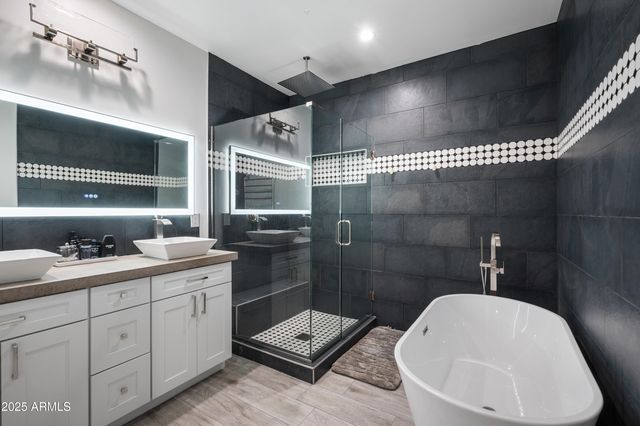 2974 W SUNRISE Drive, Laveen, AZ 85339