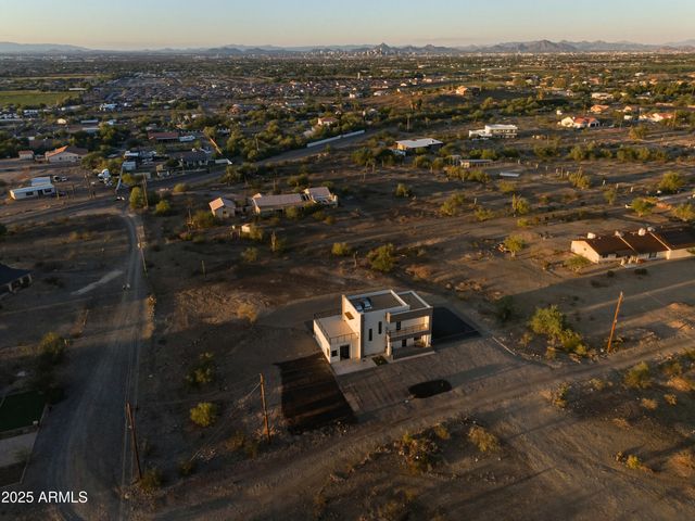 2974 W SUNRISE Drive, Laveen, AZ 85339