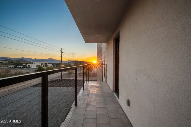 2974 W SUNRISE Drive, Laveen, AZ 85339