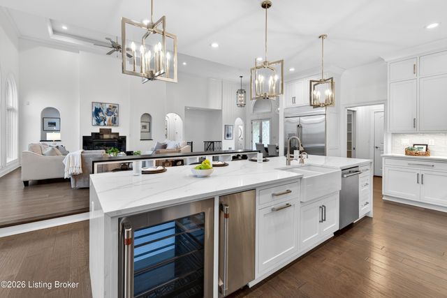 15407 Crystal Springs Way, Louisville, KY 40245