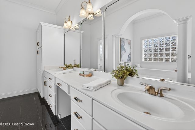 15407 Crystal Springs Way, Louisville, KY 40245