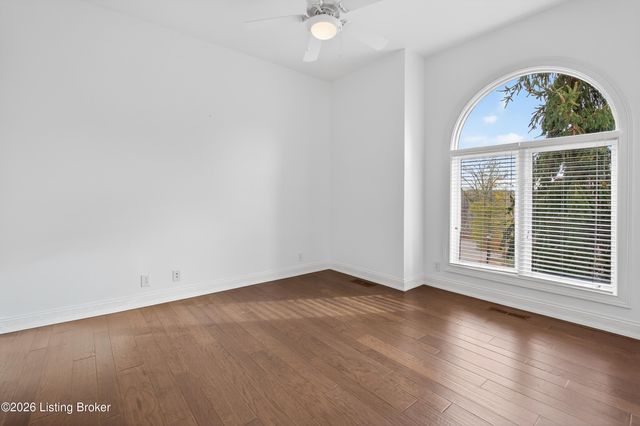 15407 Crystal Springs Way, Louisville, KY 40245