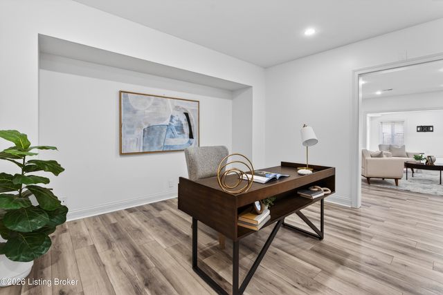 15407 Crystal Springs Way, Louisville, KY 40245