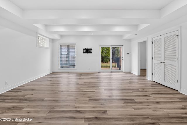 15407 Crystal Springs Way, Louisville, KY 40245