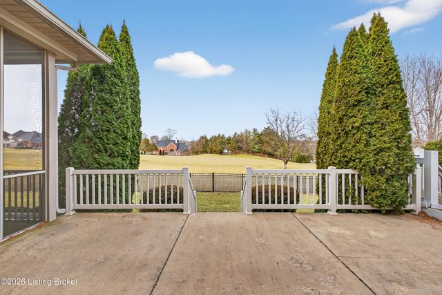 15407 Crystal Springs Way, Louisville, KY 40245