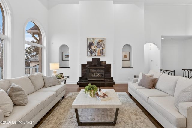 15407 Crystal Springs Way, Louisville, KY 40245