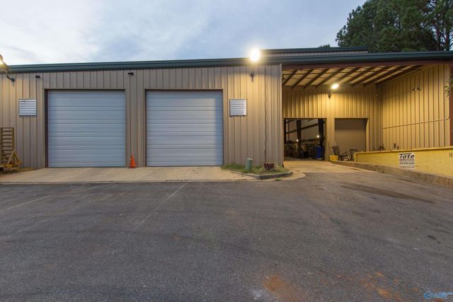 1435 Paramount Drive, Huntsville, AL 35806