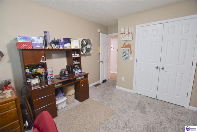 101 Holiday Court, Elizabethtown, KY 42701