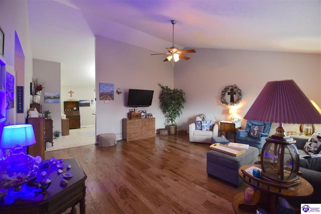 101 Holiday Court, Elizabethtown, KY 42701