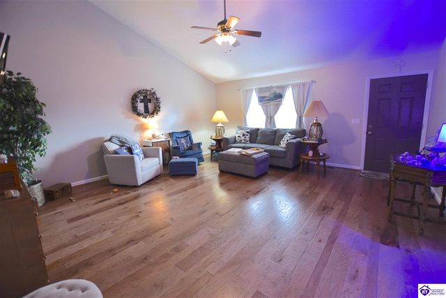 101 Holiday Court, Elizabethtown, KY 42701