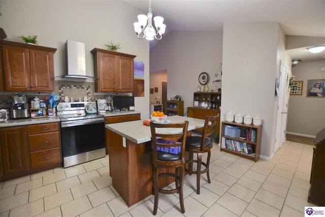 101 Holiday Court, Elizabethtown, KY 42701