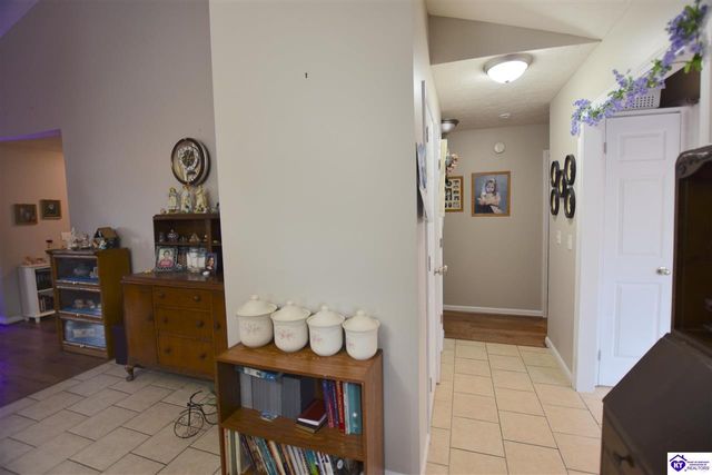 101 Holiday Court, Elizabethtown, KY 42701