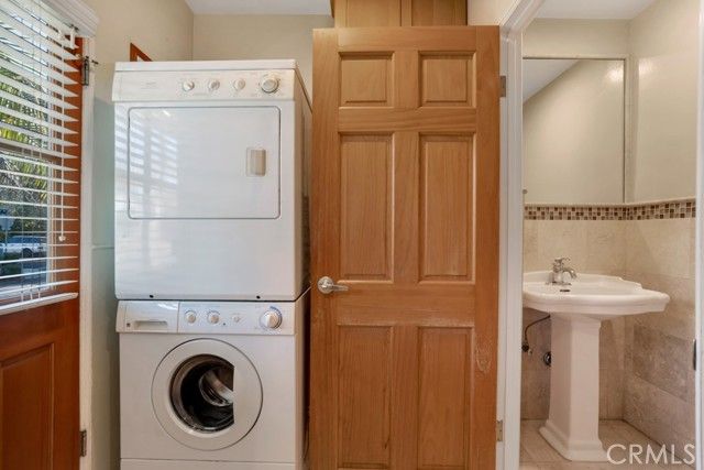 3003 S Beverly Drive, Los Angeles, CA 90034