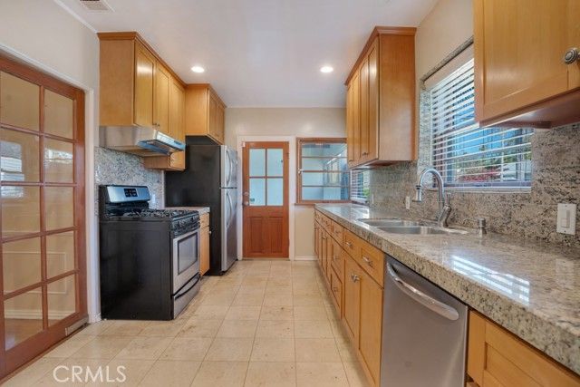 3003 S Beverly Drive, Los Angeles, CA 90034