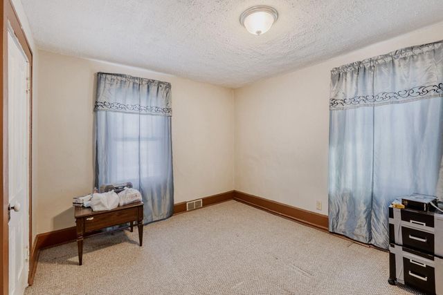 748 Case Avenue E, Saint Paul, MN 55106