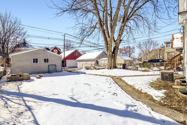 748 Case Avenue E, Saint Paul, MN 55106