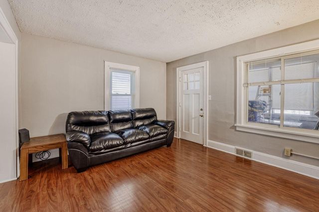 748 Case Avenue E, Saint Paul, MN 55106