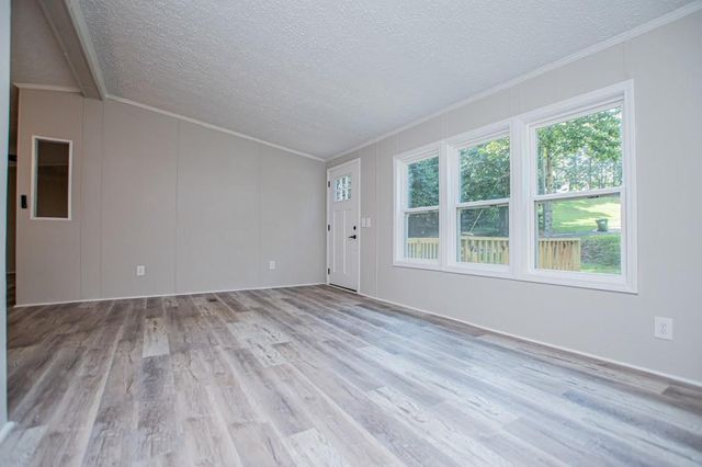 61 Crest Road, Carrollton, GA 30116