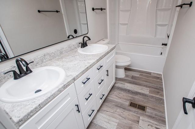 61 Crest Road, Carrollton, GA 30116