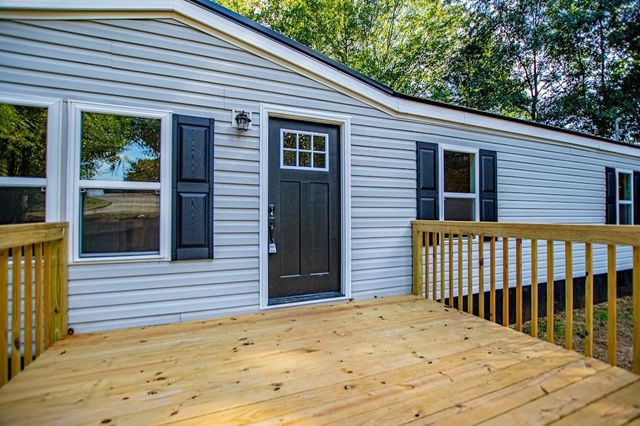 61 Crest Road, Carrollton, GA 30116