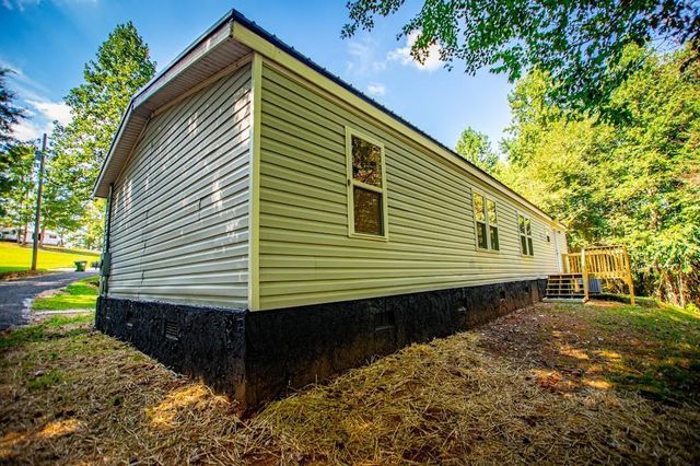 61 Crest Road, Carrollton, GA 30116