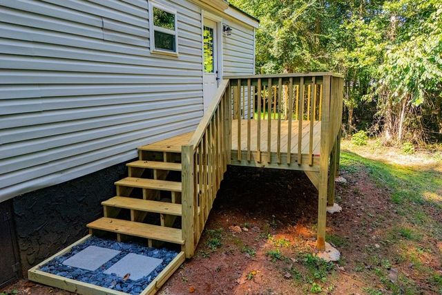 61 Crest Road, Carrollton, GA 30116