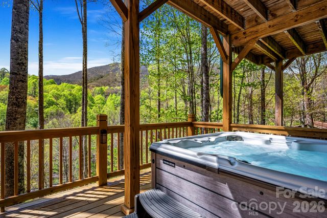 100 Split Rail Drive, Maggie Valley, NC 28751