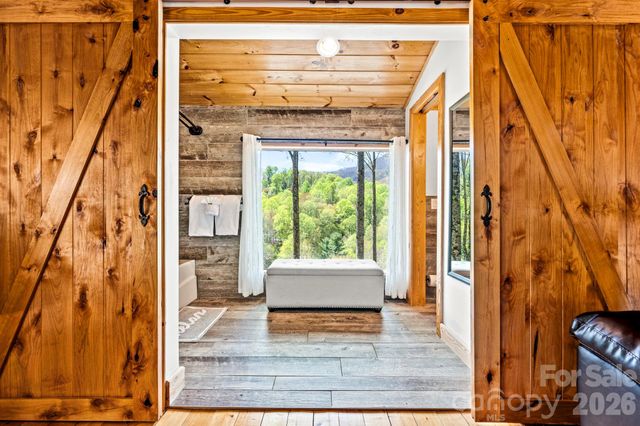 100 Split Rail Drive, Maggie Valley, NC 28751