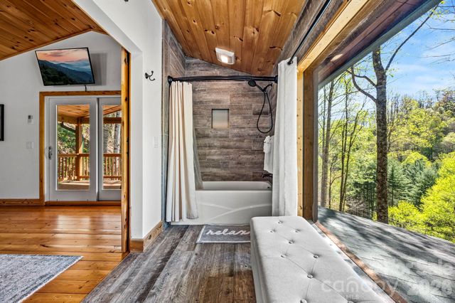 100 Split Rail Drive, Maggie Valley, NC 28751