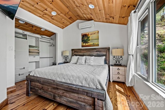 100 Split Rail Drive, Maggie Valley, NC 28751
