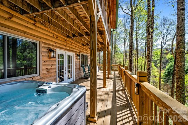100 Split Rail Drive, Maggie Valley, NC 28751