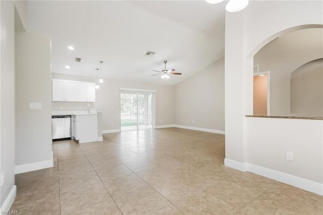 1018 Card ST E, Lehigh Acres, FL 33974