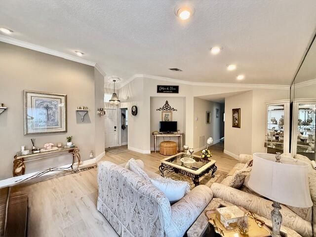 11583 Colonnade Drive, Boynton Beach, FL 33437