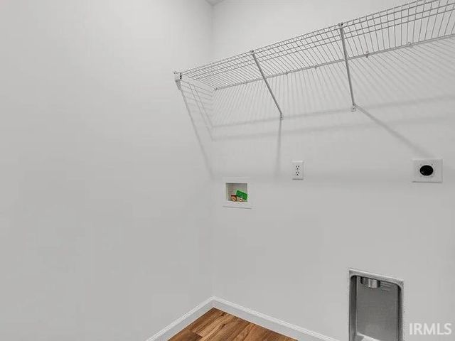 1401 Greencastle Drive, Warsaw, IN 46582