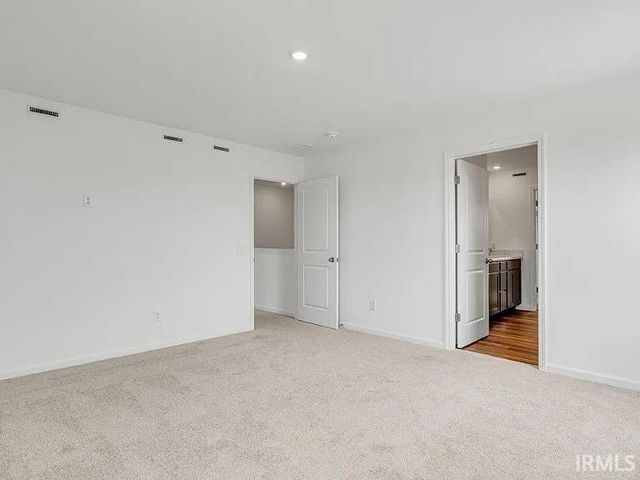 1401 Greencastle Drive, Warsaw, IN 46582