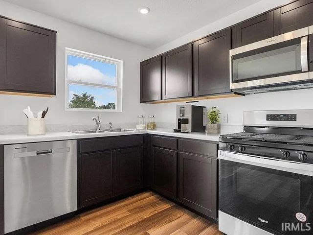 1401 Greencastle Drive, Warsaw, IN 46582