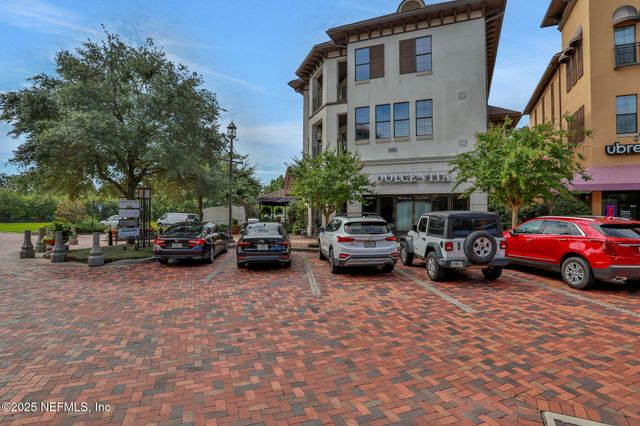 9823 TAPESTRY PARK Circle, 102, Jacksonville, FL 32246