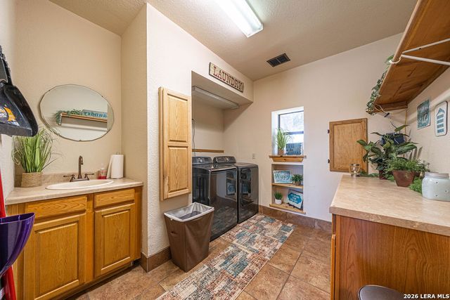 13633 US HIGHWAY 87 SOUTH, Adkins, TX 78101