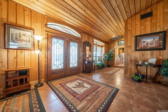 13633 US HIGHWAY 87 SOUTH, Adkins, TX 78101